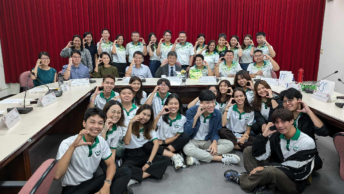 歡迎泰國農業大學(Kasetsart University)環境學院的Onanong Phewnil副院長等31位師生，蒞院拜訪