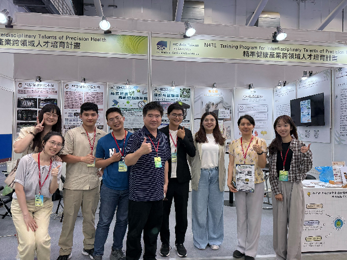 中興大學雷鳥小組參與亞洲生技大展 以AI技術打造禽流感防疫新解方