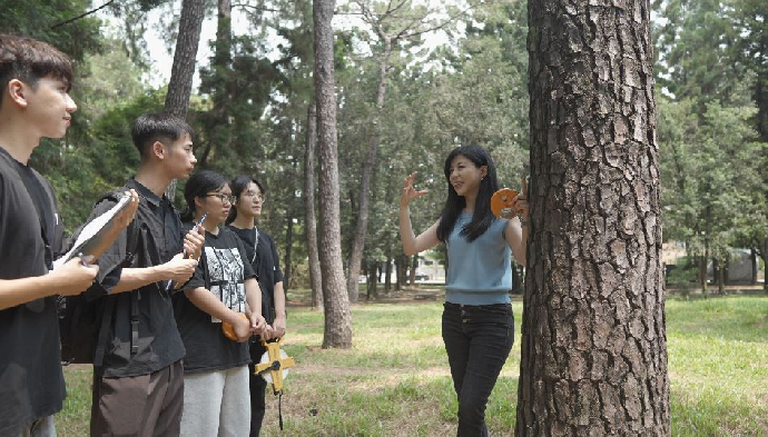 柳婉郁教授打造碳匯試算平臺 開啟綠色永續新動能