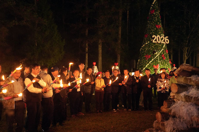 【News】Huisun Lights Up with Gratitude: New Winter Uniforms Warm Employees' Hearts, Sharing Holiday Cheer with Indigenous Communities