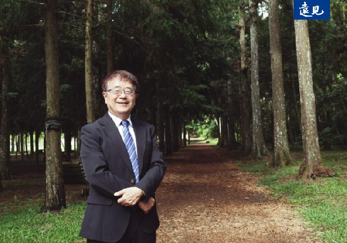 從田間、工廠到醫院，中興大學校長詹富智如何用AI翻轉大學教育？