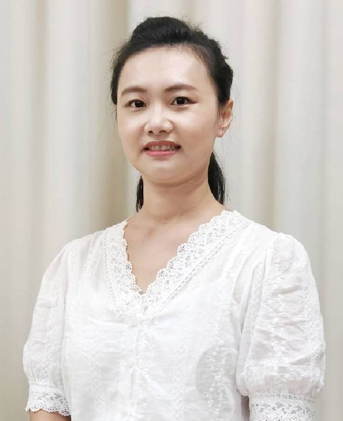 專任助理 彭冠甄小姐