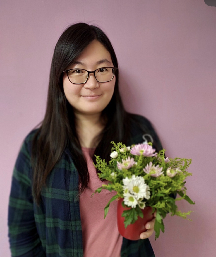 Assistant / Ms. Kuo Ya Chin